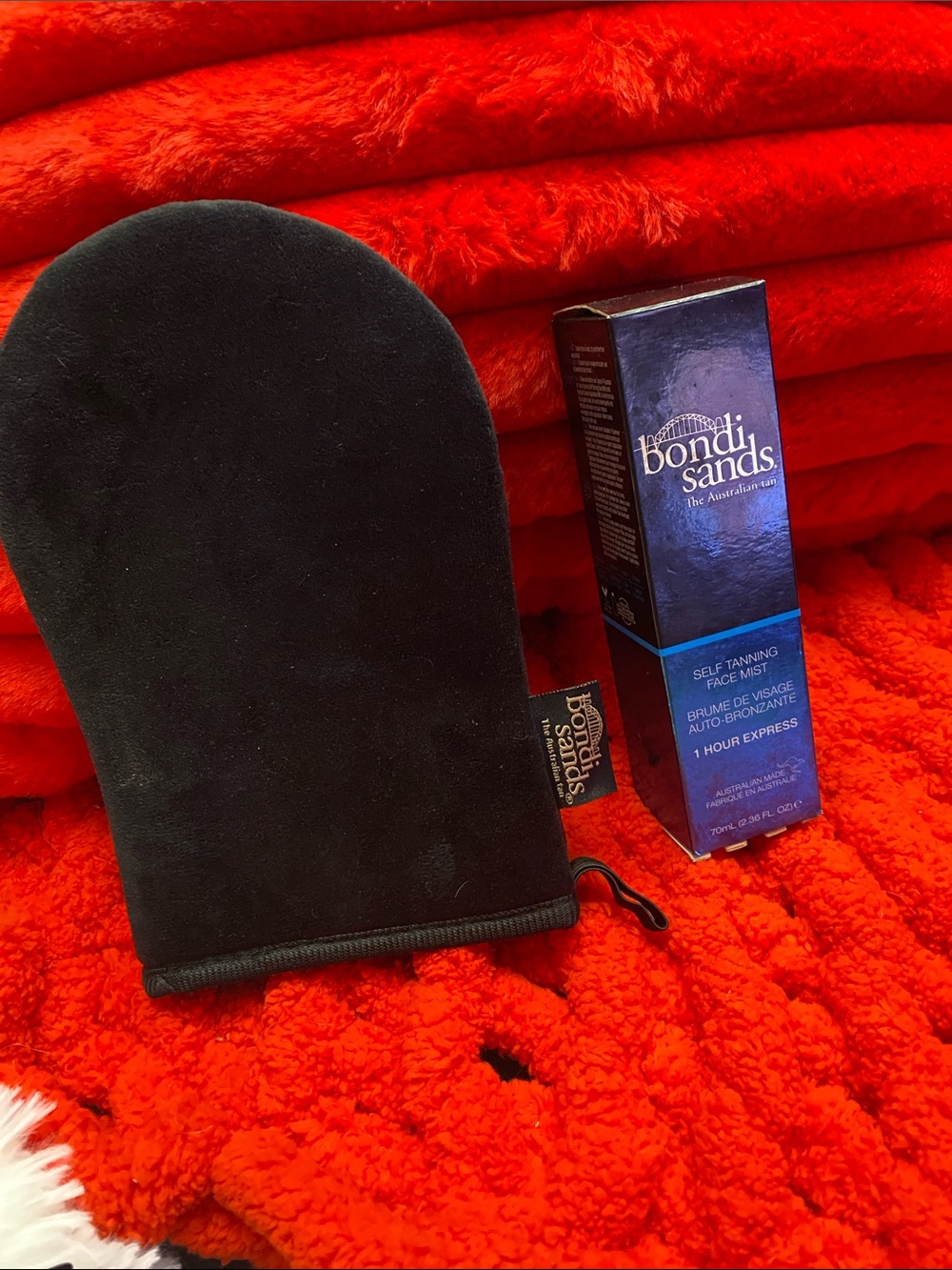 Bondi Sands Black Tanning Mitt with Branded Tag sunless tanner.